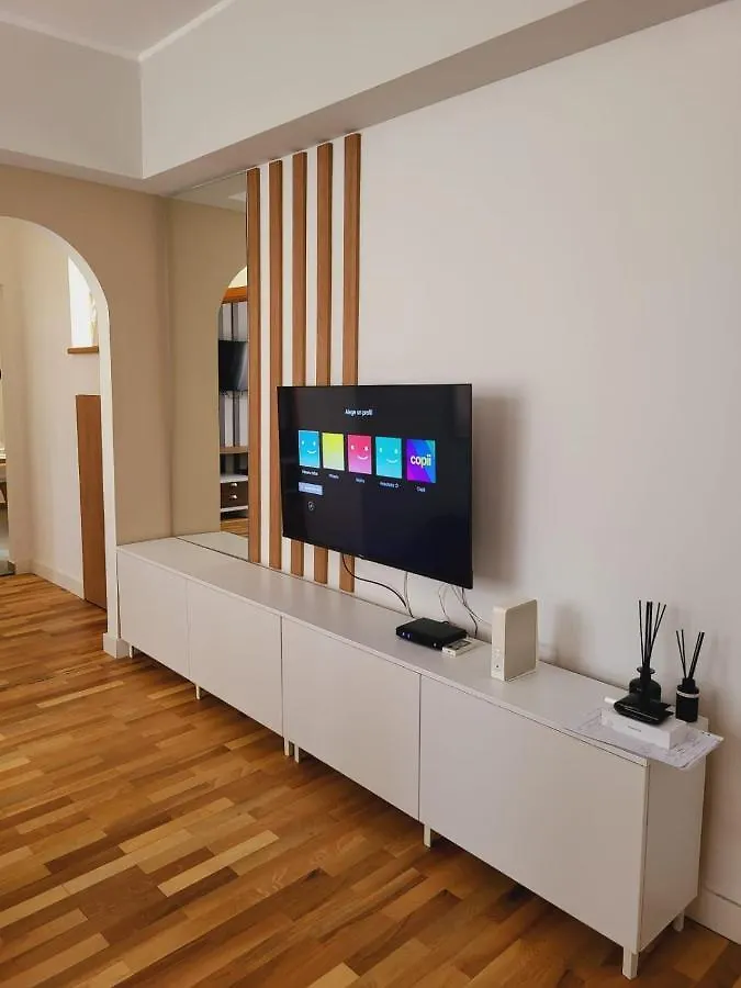 Old Town Bucharest, Lovely 2 Bedrooms Apartment